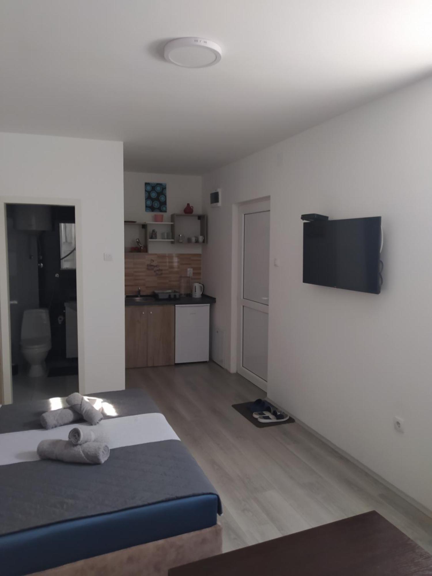 Ferienwohnung Lotus House Zrenjanin Exterior foto